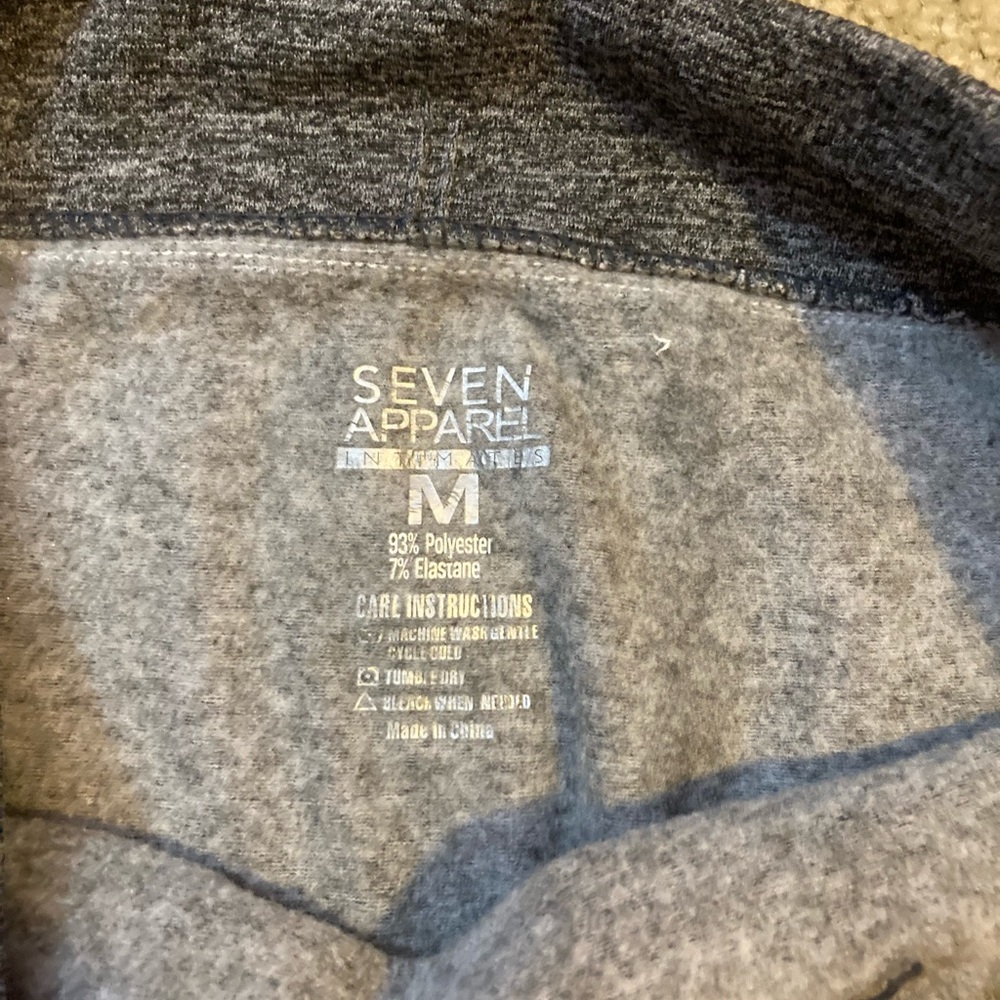Seven Apparel fleece lined leggings size medium - Picture 2 of 2